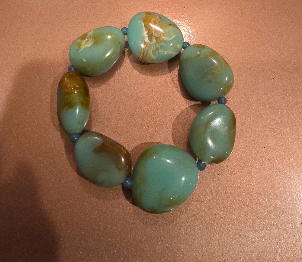 Elegant Green Stone Bracelet